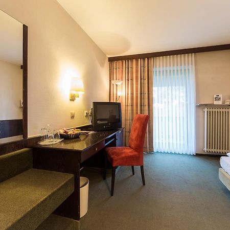Parkhotel Frankfurt-Roedermark Родгау Экстерьер фото