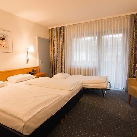 Parkhotel Frankfurt-Roedermark Родгау Экстерьер фото
