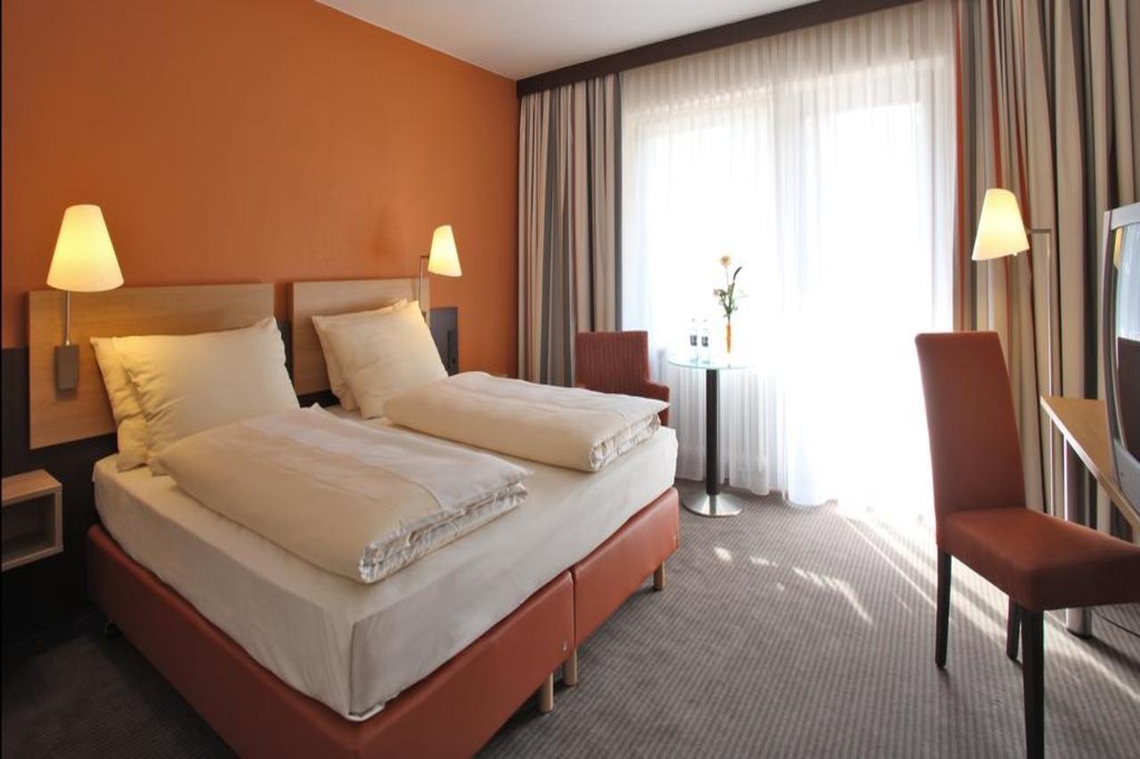 Parkhotel Frankfurt-Roedermark Родгау Экстерьер фото