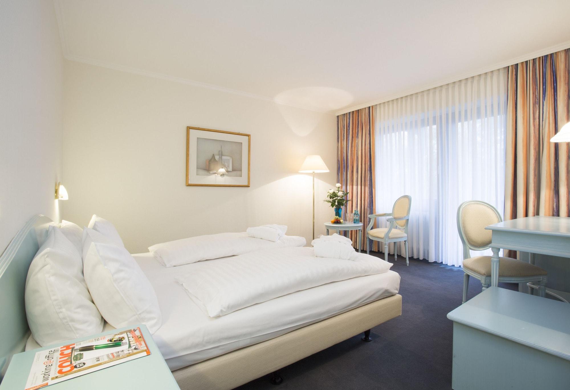 Parkhotel Frankfurt-Roedermark Родгау Экстерьер фото