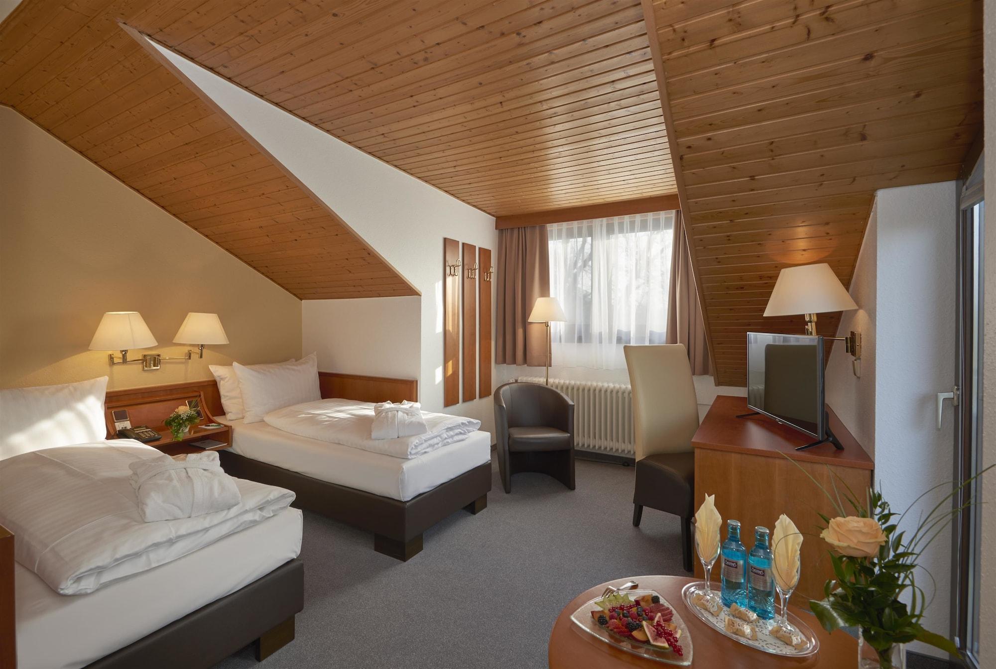 Parkhotel Frankfurt-Roedermark Родгау Экстерьер фото