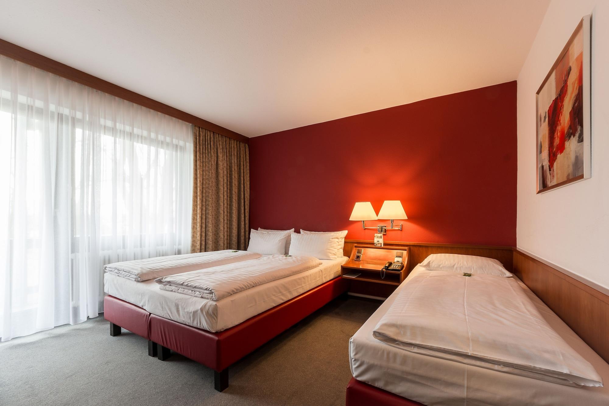 Parkhotel Frankfurt-Roedermark Родгау Экстерьер фото