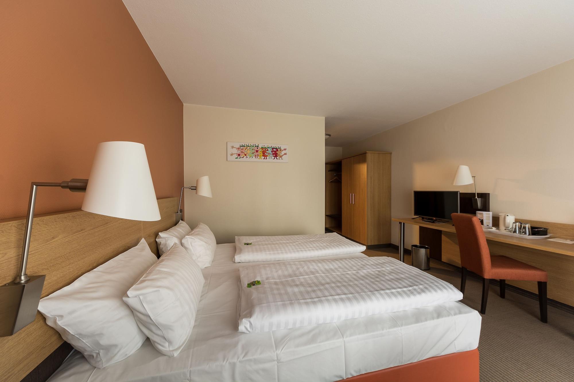 Parkhotel Frankfurt-Roedermark Родгау Экстерьер фото