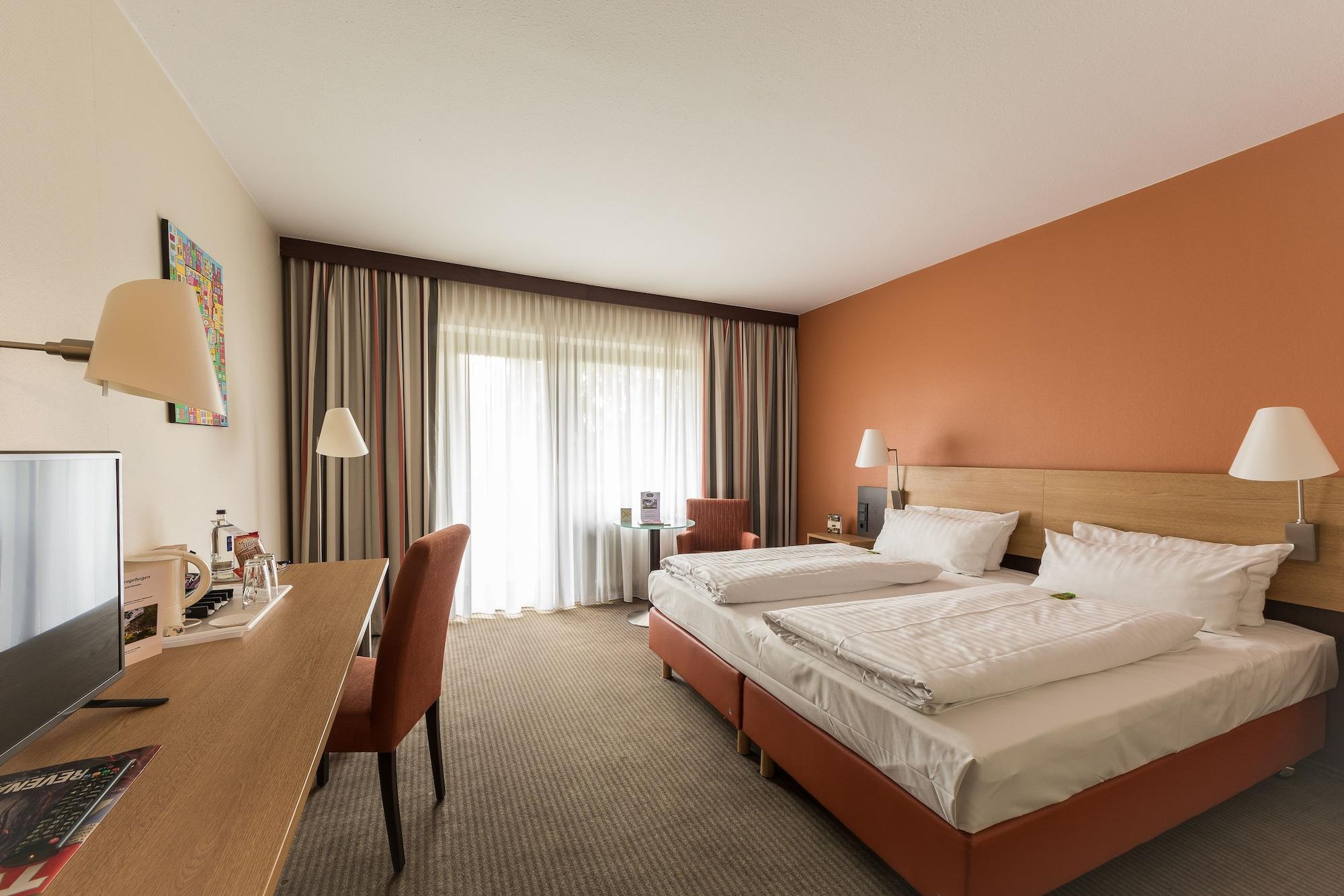 Parkhotel Frankfurt-Roedermark Родгау Экстерьер фото