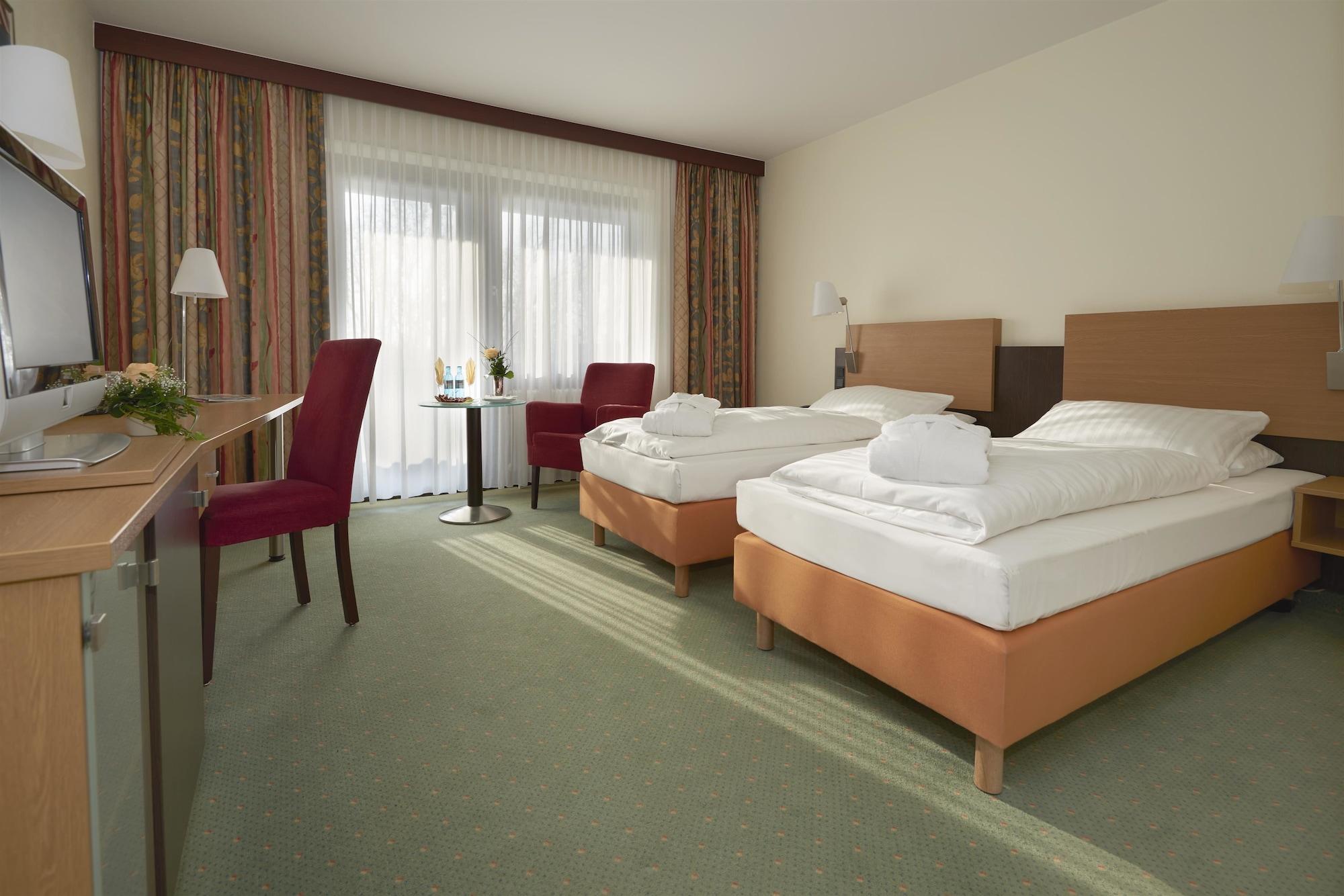 Parkhotel Frankfurt-Roedermark Родгау Экстерьер фото