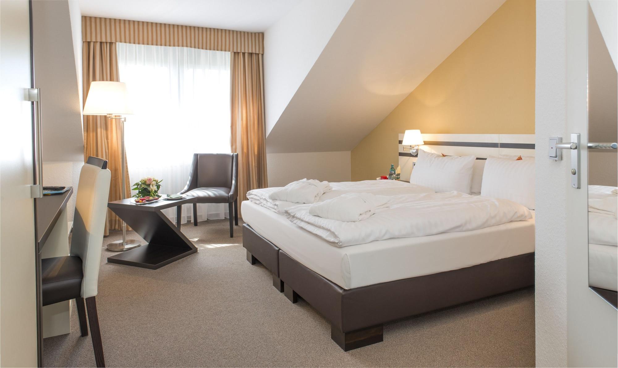 Parkhotel Frankfurt-Roedermark Родгау Экстерьер фото