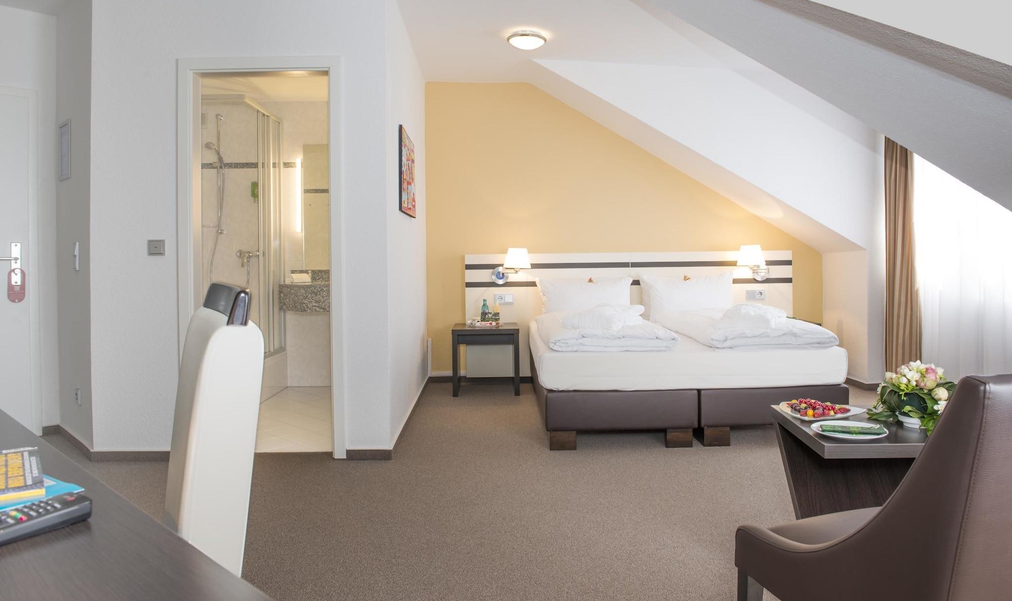 Parkhotel Frankfurt-Roedermark Родгау Экстерьер фото