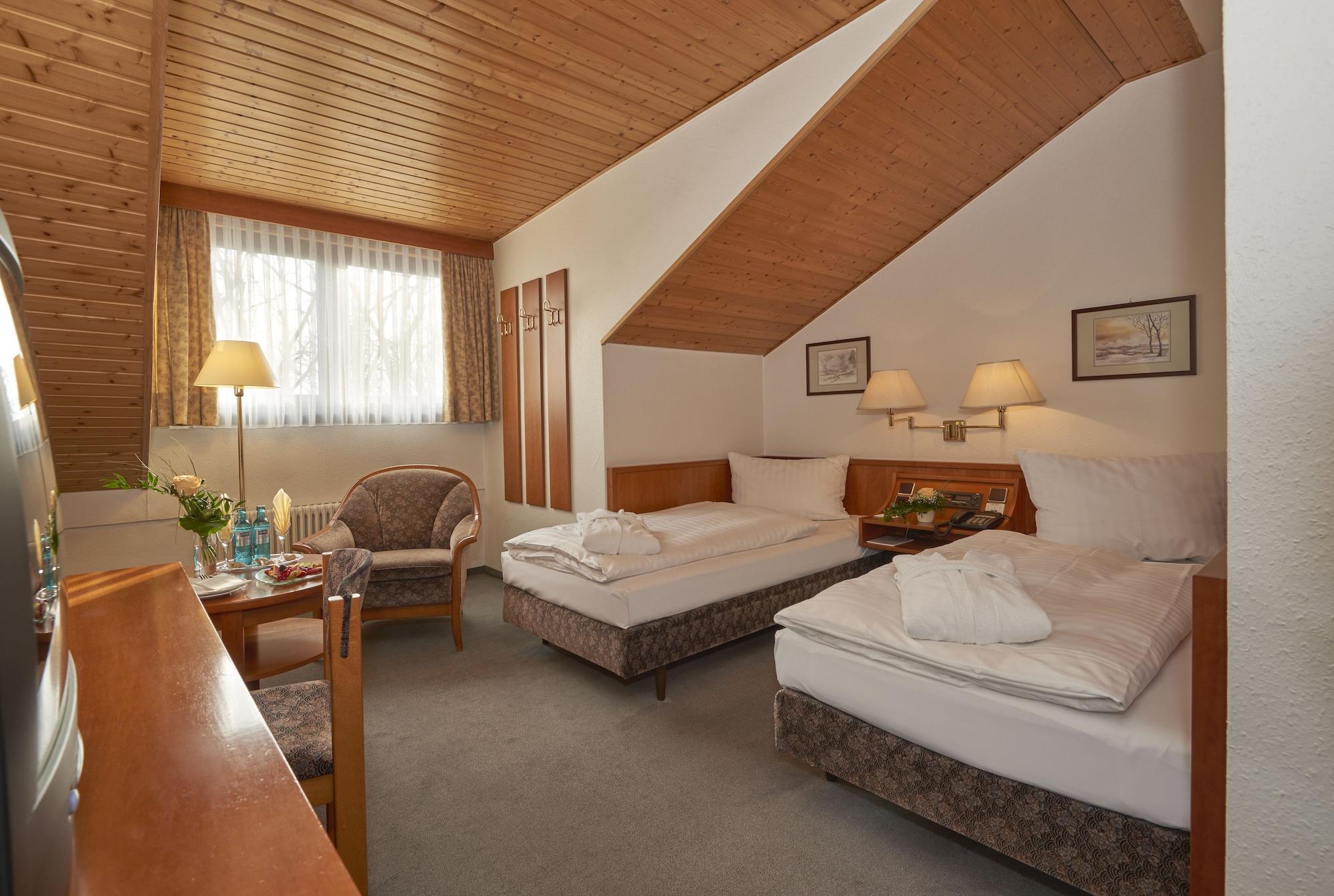 Parkhotel Frankfurt-Roedermark Родгау Экстерьер фото