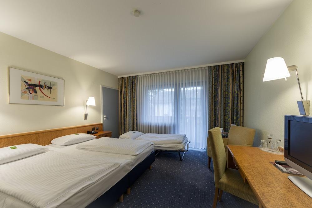 Parkhotel Frankfurt-Roedermark Родгау Экстерьер фото