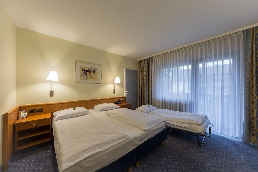Parkhotel Frankfurt-Roedermark Родгау Экстерьер фото