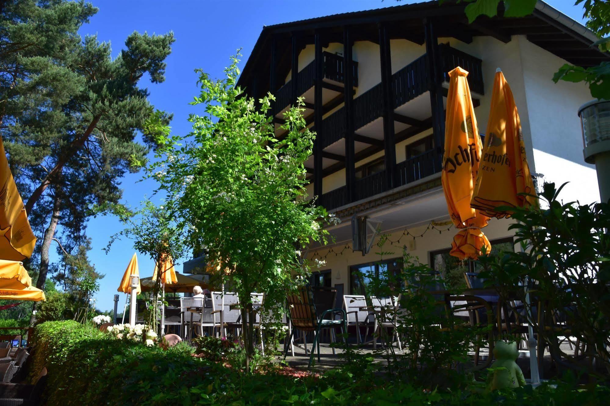 Parkhotel Frankfurt-Roedermark Родгау Экстерьер фото