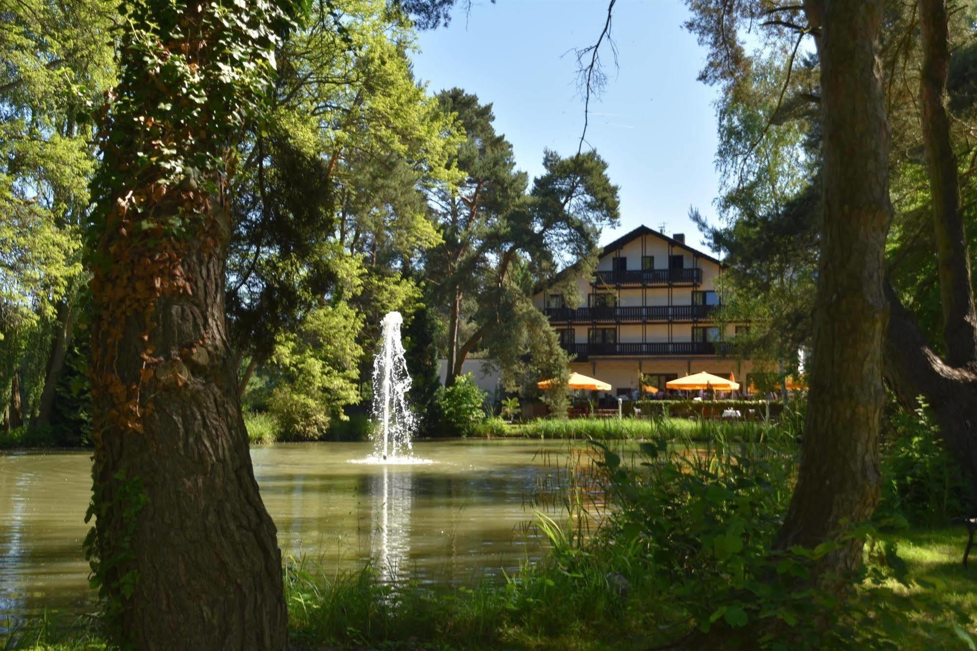Parkhotel Frankfurt-Roedermark Родгау Экстерьер фото