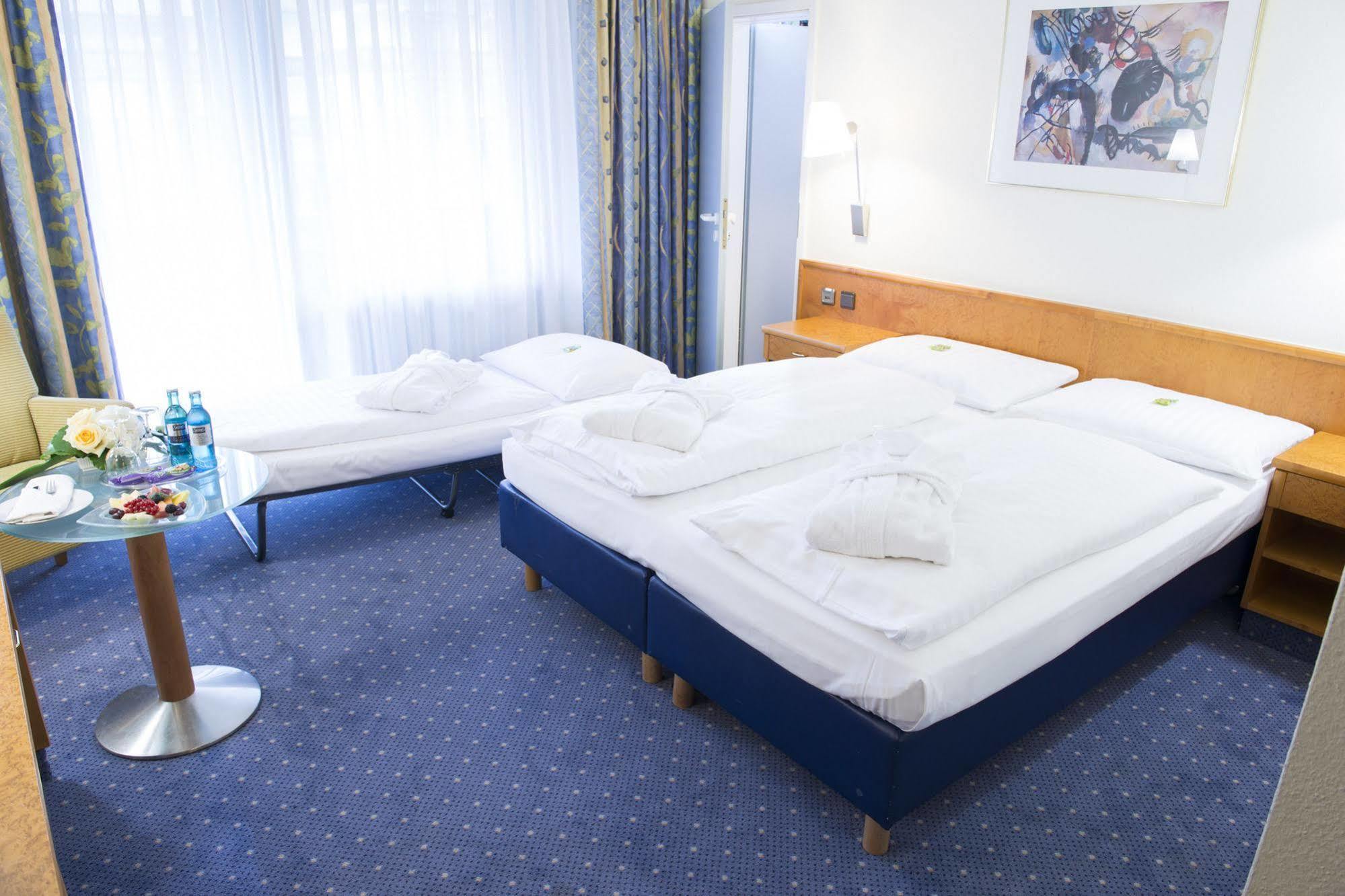 Parkhotel Frankfurt-Roedermark Родгау Экстерьер фото